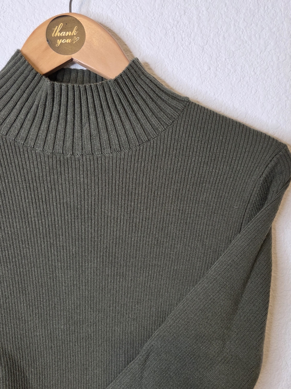 Alice + Olivia Senaida Olive Ribbed Mock Neck Sweater Size Large